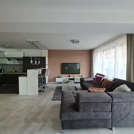 Panorama 41-c 도노발리