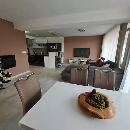 Panorama 41-c * 도노발리